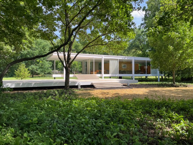 Mies_van-der-Rohes-Edith-Farnsworth_House_Foto_Ulrike_Wirtz_9550-1.jpg 2