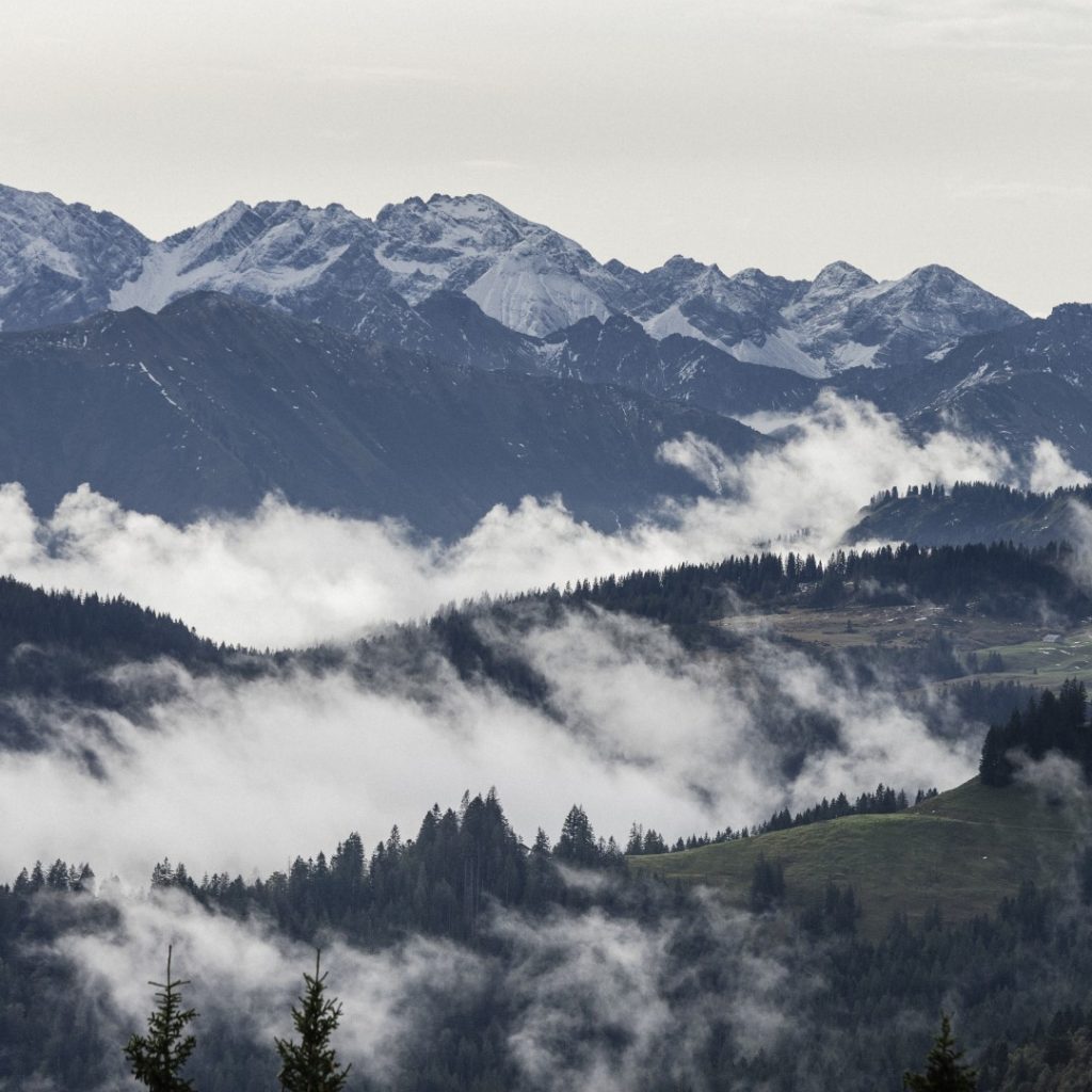 Herbststimmung in den Alpen nahe Hotel Hubertus Mountain Refugio Allgäu (c)Hubertus Mountain Refugio Allgaeu