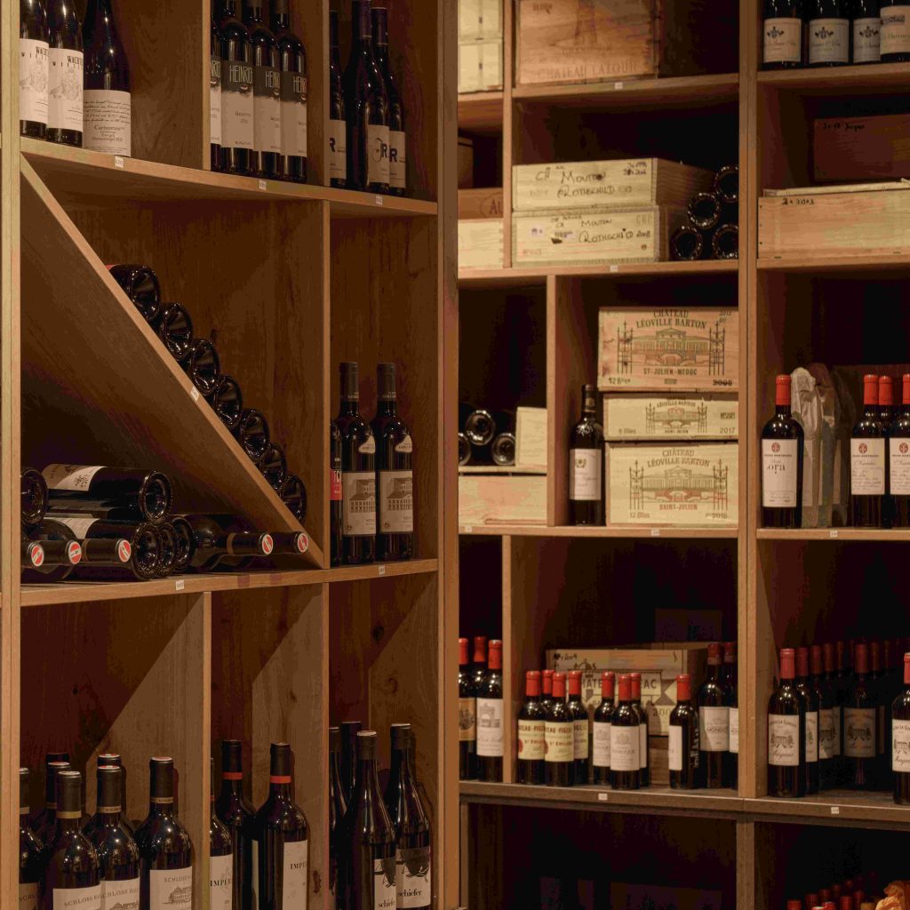 Weinsortiment mit über 30.000 Flaschen